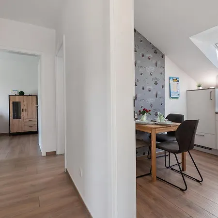 Gaestehaus Anna Ξενοδοχείο με διαμερίσματα 3*